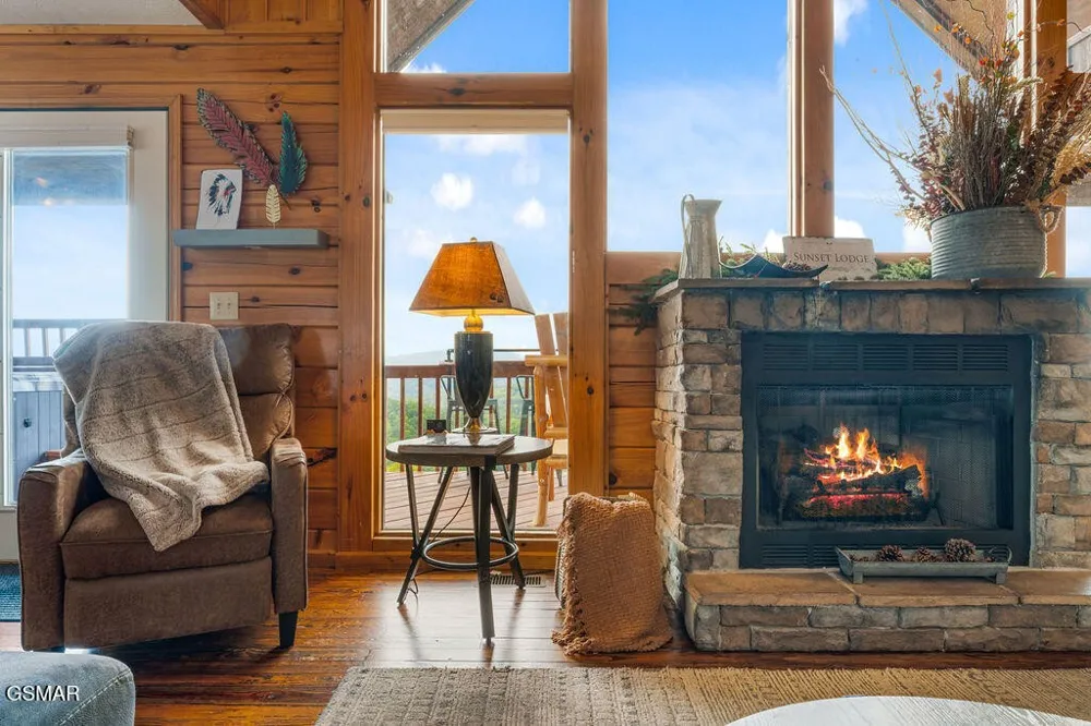 1582 Bears Den Way Sevierville, TN 37862