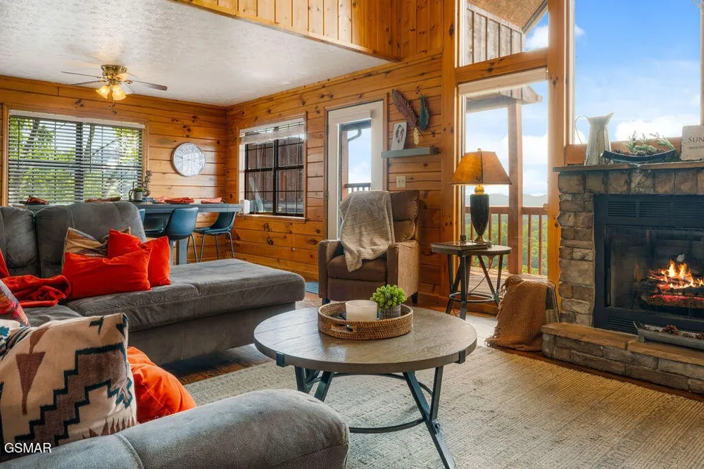 1582 Bears Den Way Sevierville, TN 37862