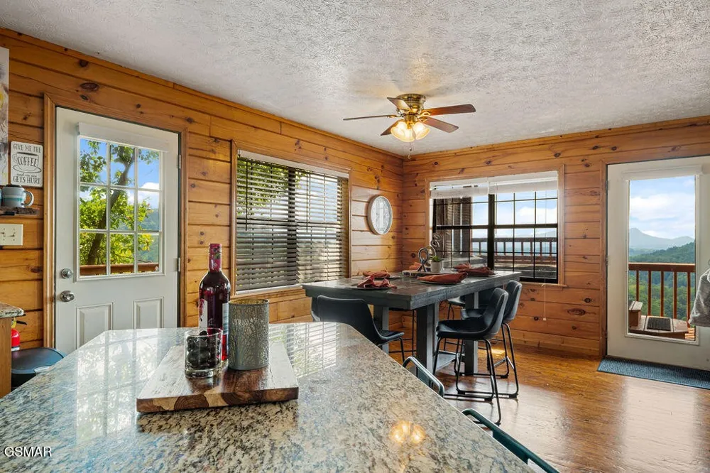1582 Bears Den Way Sevierville, TN 37862