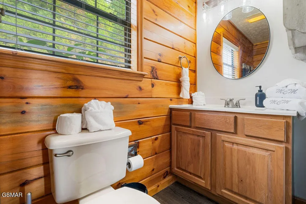 1582 Bears Den Way Sevierville, TN 37862