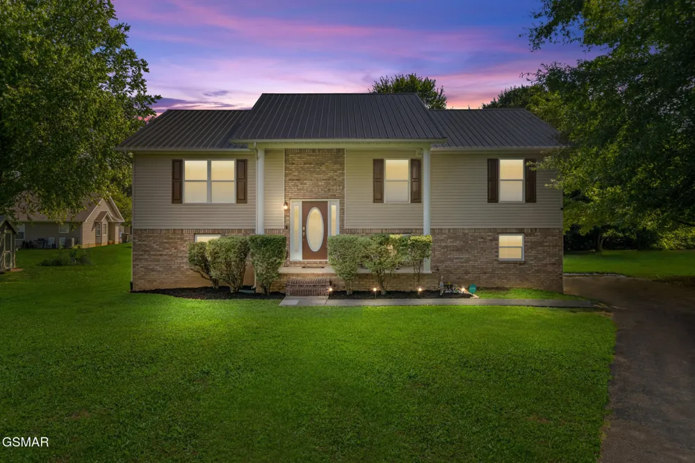 1717 Meadow Ridge Circle Sevierville, TN 37862