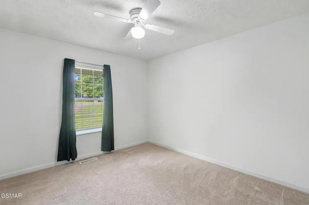 1717 Meadow Ridge Circle Sevierville, TN 37862