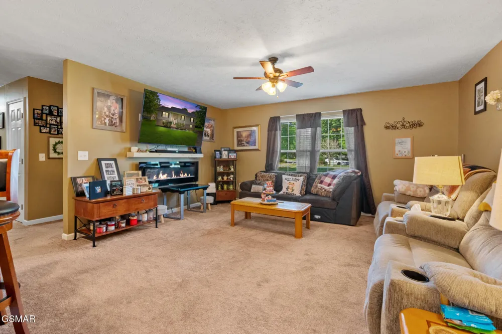 1717 Meadow Ridge Circle Sevierville, TN 37862