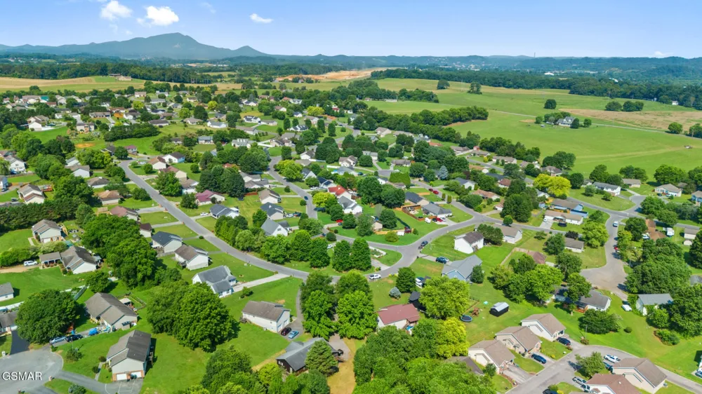 1717 Meadow Ridge Circle Sevierville, TN 37862