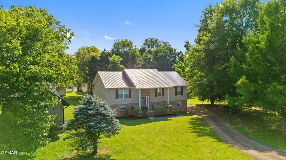 1717 Meadow Ridge Circle Sevierville, TN 37862