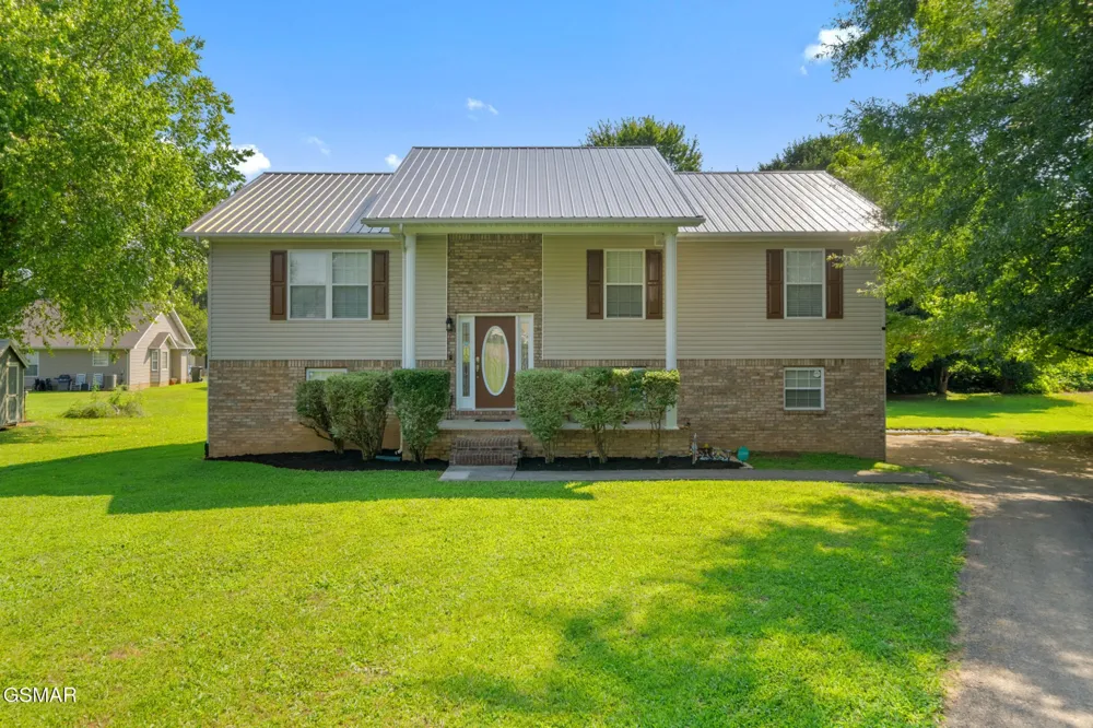 1717 Meadow Ridge Circle Sevierville, TN 37862