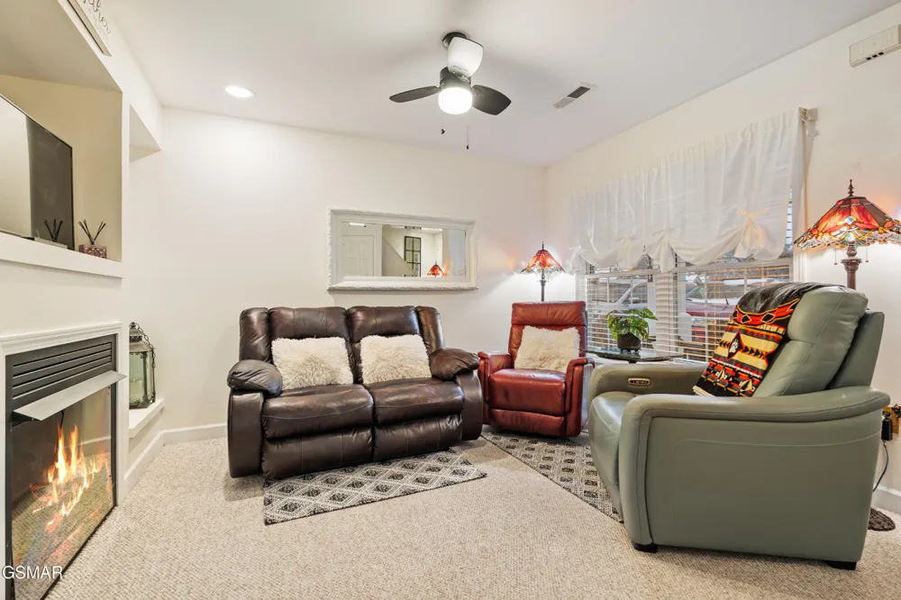527 Orchard Valley Way Pigeon Forge, TN 37862