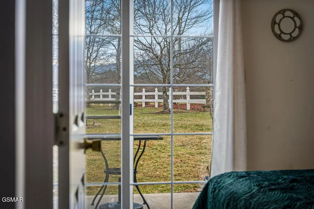 527 Orchard Valley Way Pigeon Forge, TN 37862