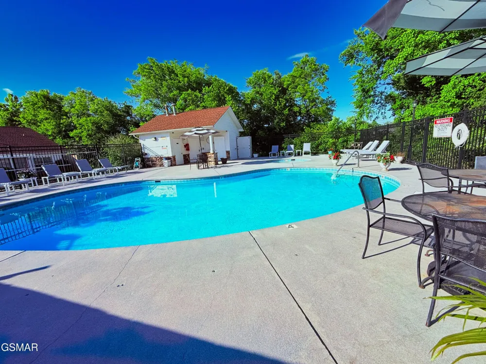 527 Orchard Valley Way Pigeon Forge, TN 37862