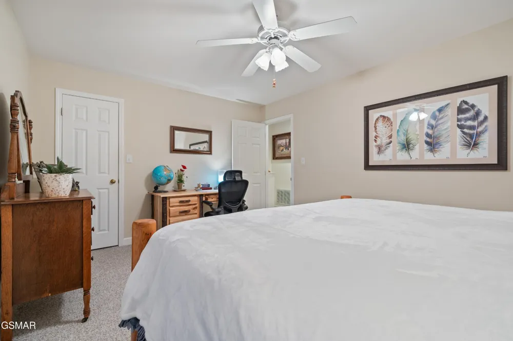 527 Orchard Valley Way Pigeon Forge, TN 37862