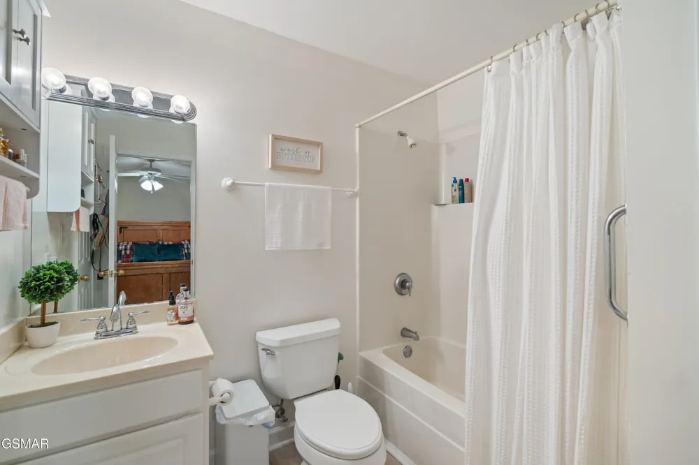 527 Orchard Valley Way Pigeon Forge, TN 37862