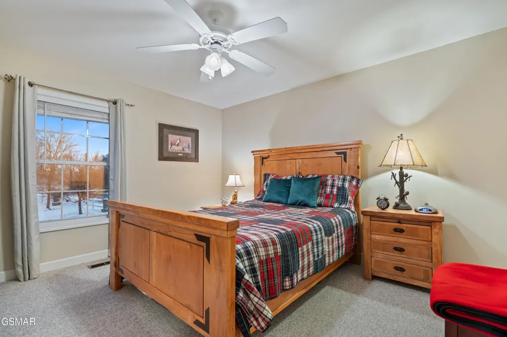 527 Orchard Valley Way Pigeon Forge, TN 37862