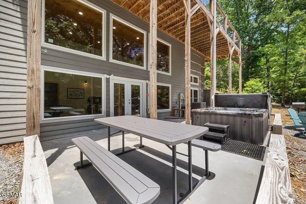 5042 Settlers View Lane Sevierville, TN 37862