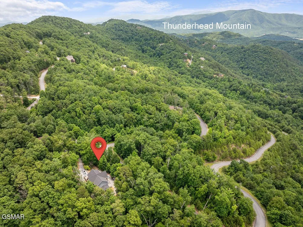 5042 Settlers View Lane Sevierville, TN 37862
