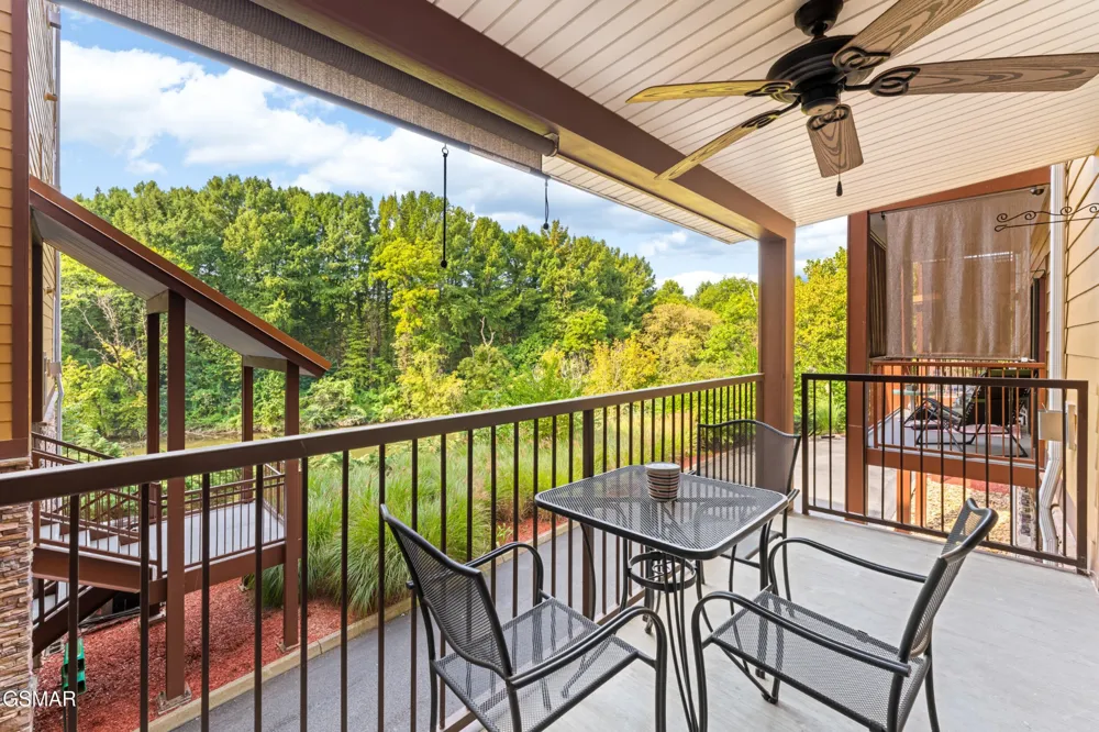 527 River Place Way #516 Sevierville, TN 37862