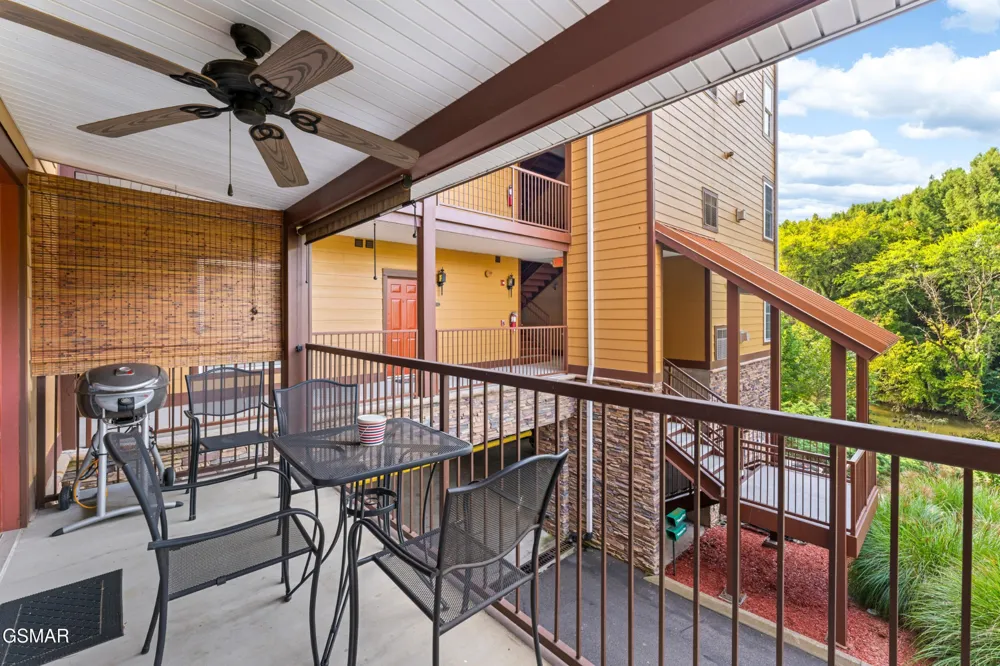 527 River Place Way #516 Sevierville, TN 37862