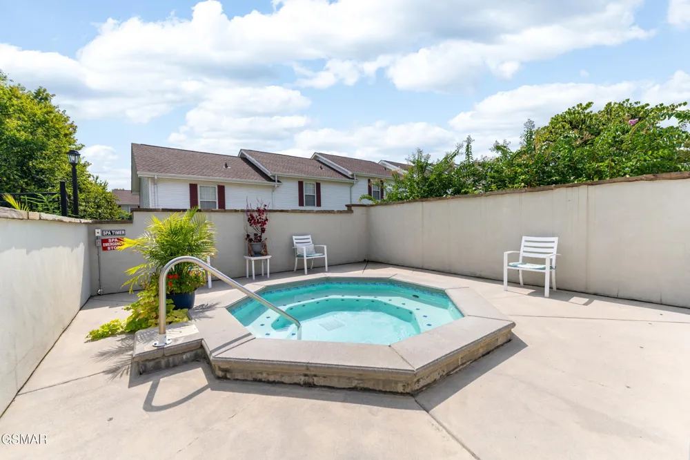 527 River Place Way #516 Sevierville, TN 37862