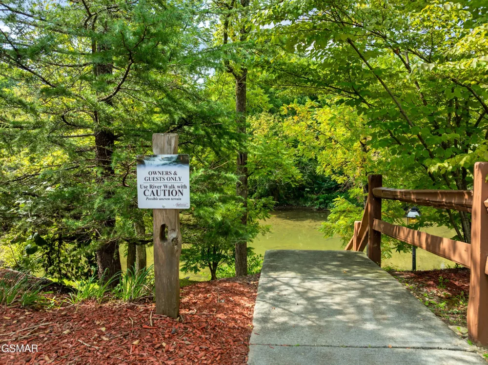 527 River Place Way #516 Sevierville, TN 37862