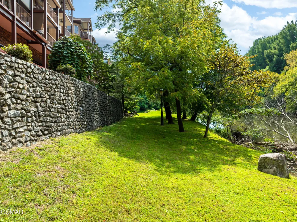 527 River Place Way #516 Sevierville, TN 37862