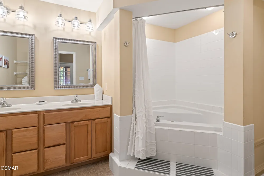 527 River Place Way #516 Sevierville, TN 37862