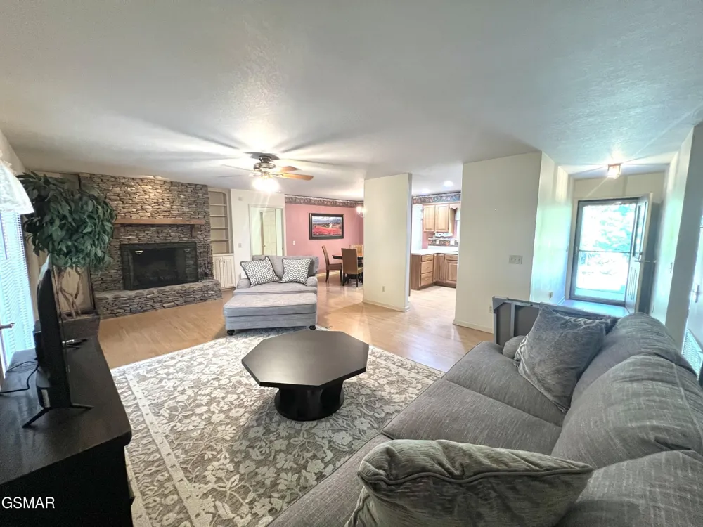 3661 Boxwood Lane Sevierville, TN 37862
