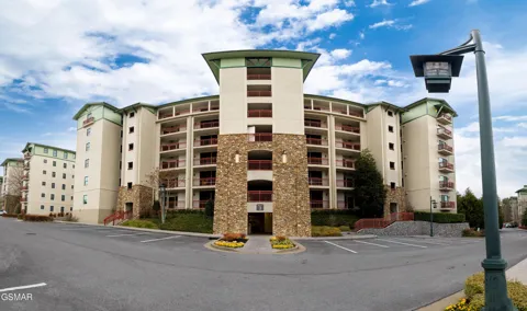 212 Dollywood Lane #355