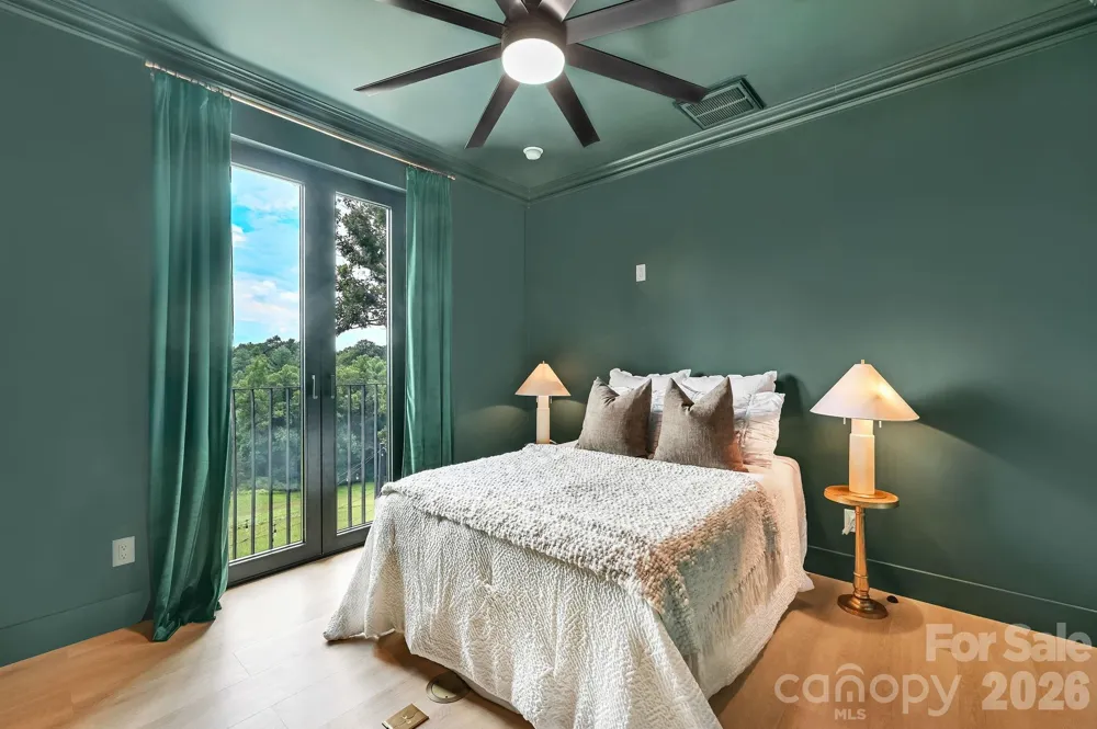 107 Lee Lane Mars Hill, NC 28754