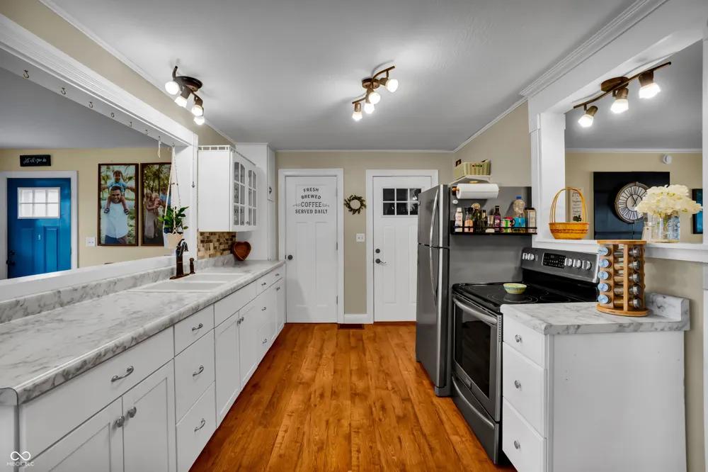 395 Coovert Street Columbus, IN 47201