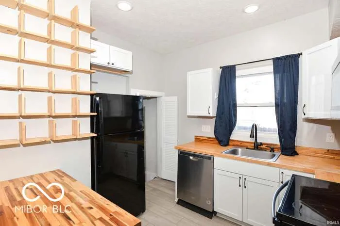 4110 E 10th Street Indianapolis, IN 46201