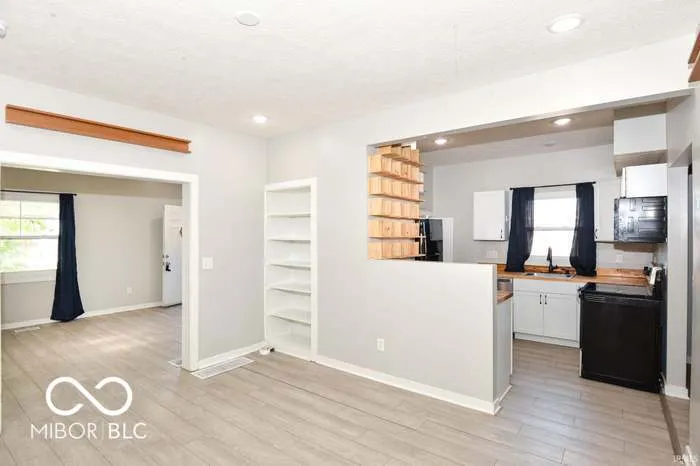 4110 E 10th Street Indianapolis, IN 46201