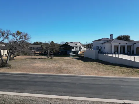 2811 Fault Line Drive