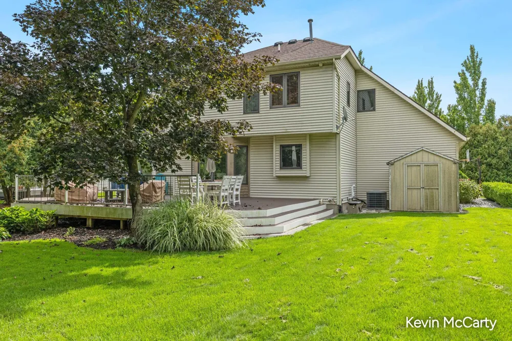 2507 Ridgecroft Avenue SE Grand Rapids, MI 49546