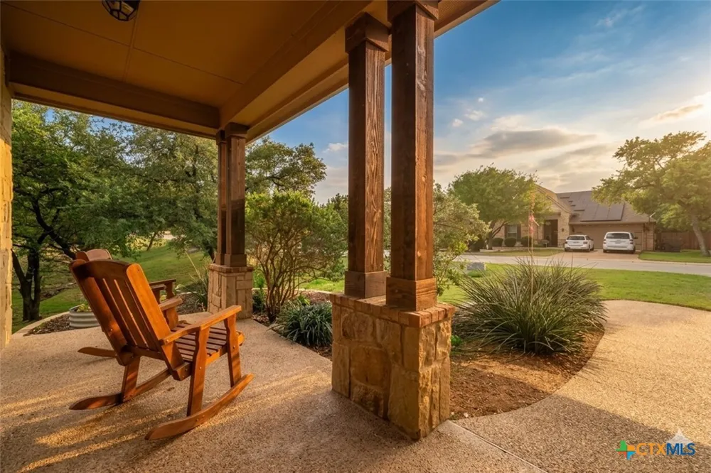 2402 Twin Ridge Court Belton, TX 76513