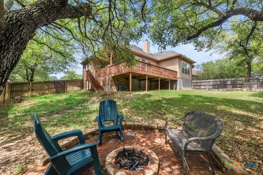 2402 Twin Ridge Court Belton, TX 76513