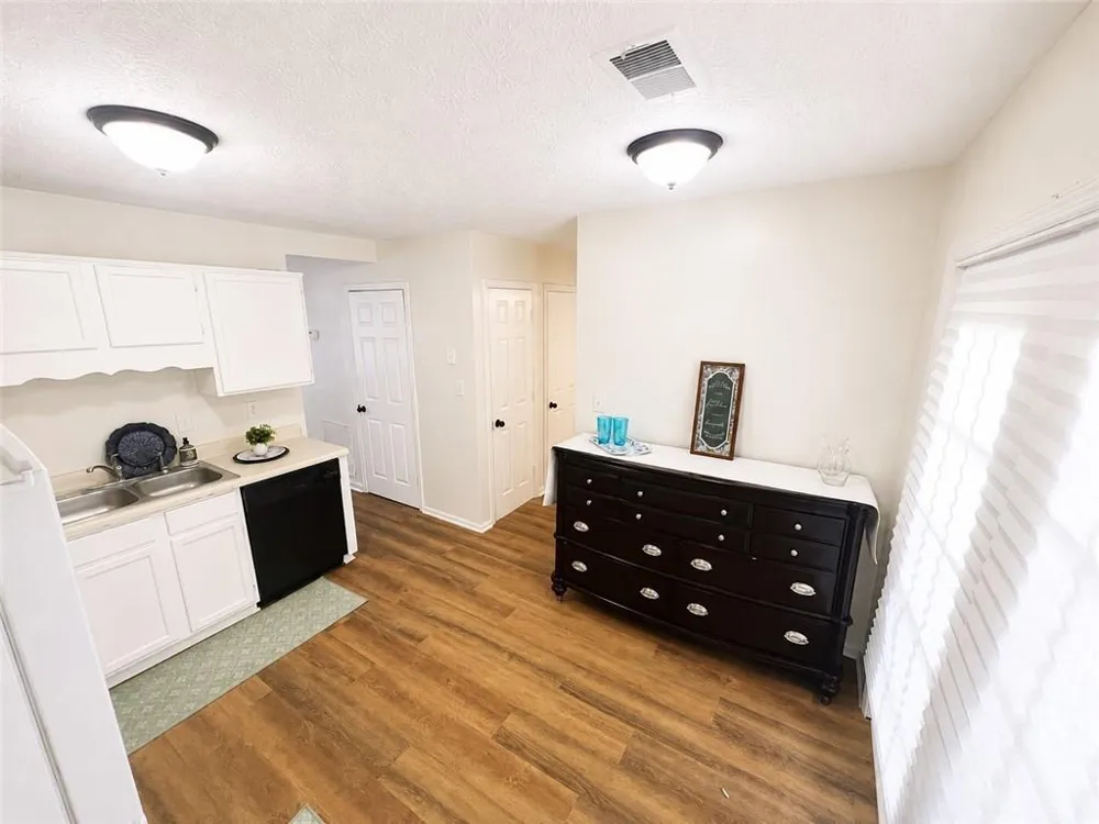 6979 Ling Lane Austell, GA 30168