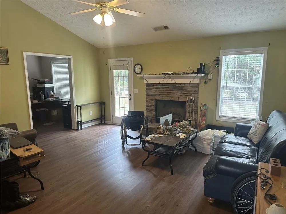 1512 Julianna Circle Loganville, GA 30052
