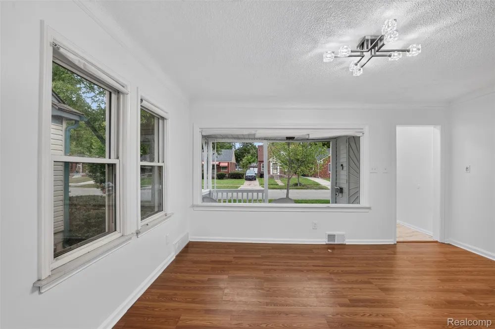 16519 Stahelin Avenue Detroit City, MI 48219