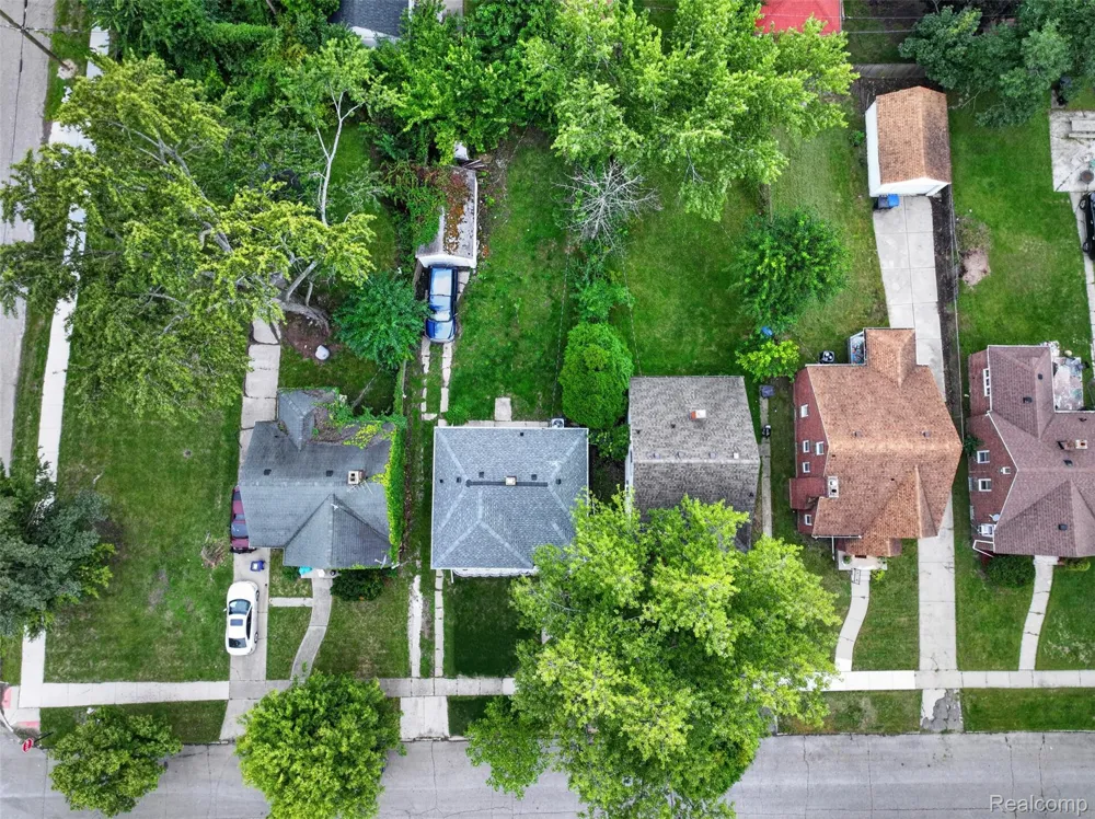 16519 Stahelin Avenue Detroit City, MI 48219