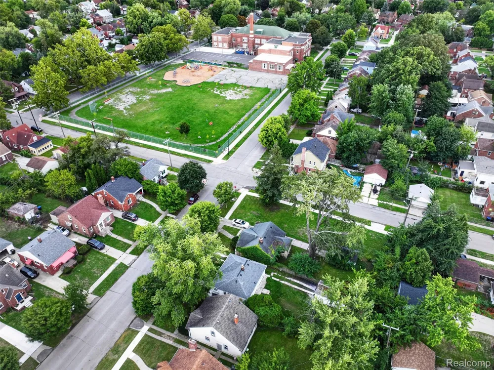 16519 Stahelin Avenue Detroit City, MI 48219