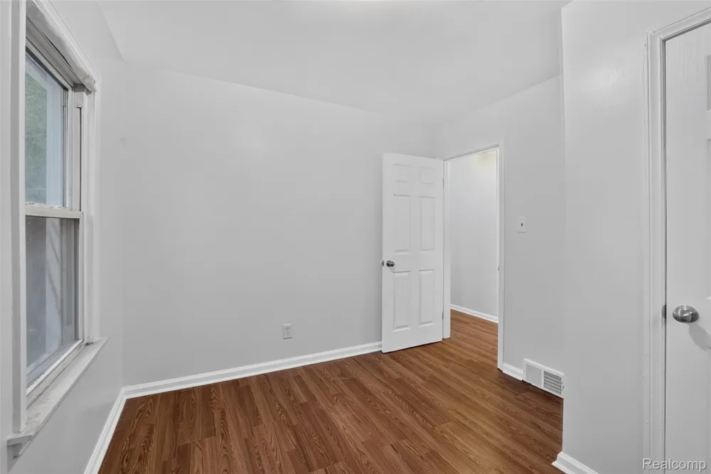 16519 Stahelin Avenue Detroit City, MI 48219