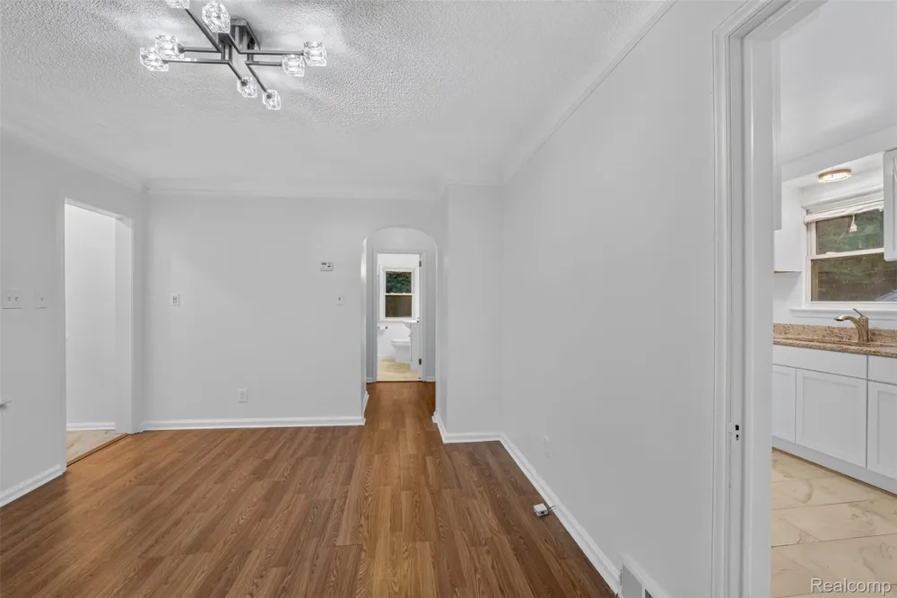 16519 Stahelin Avenue Detroit City, MI 48219
