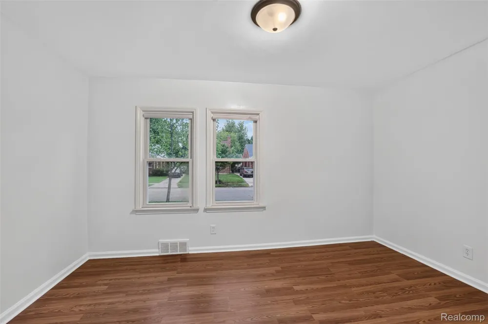 16519 Stahelin Avenue Detroit City, MI 48219