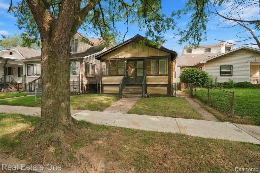 36 W Broadway Street Ecorse City, MI 48229