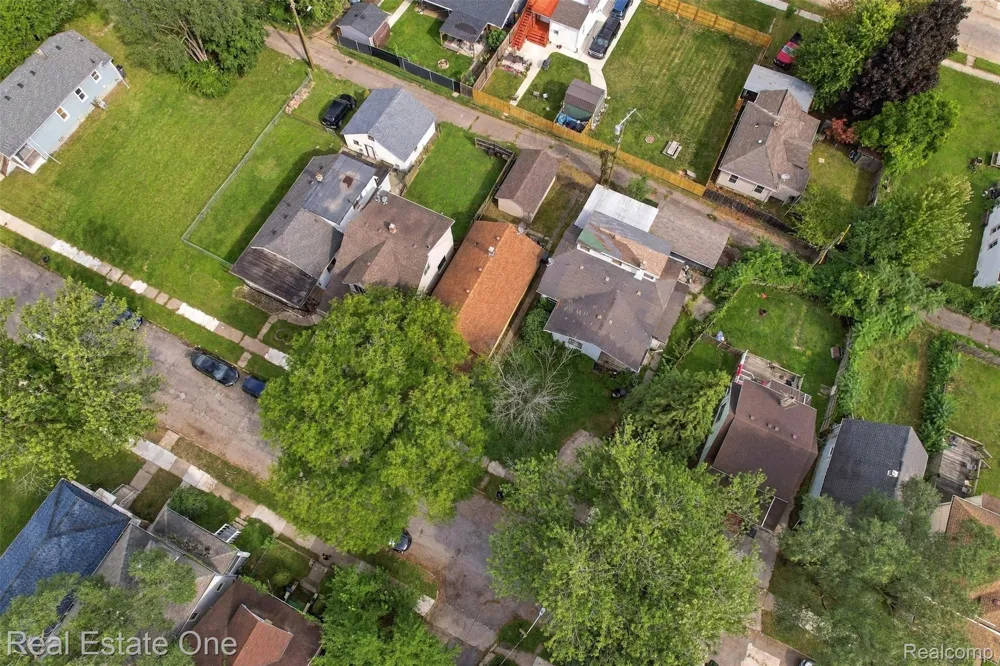 36 W Broadway Street Ecorse City, MI 48229