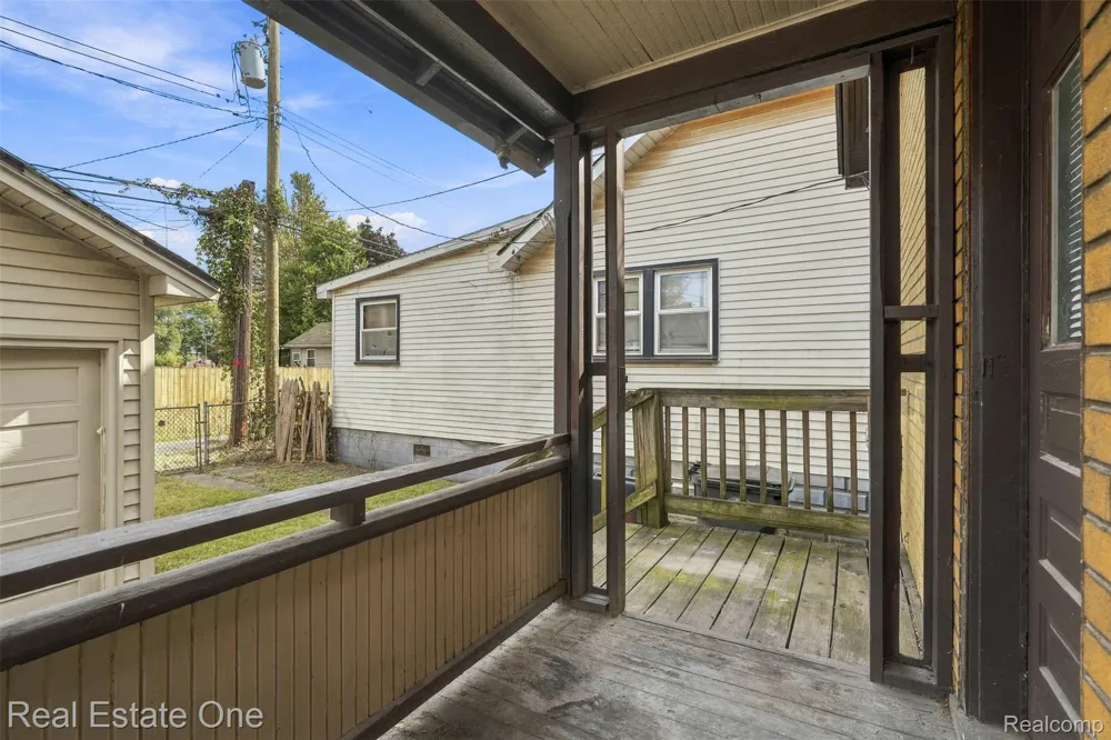 36 W Broadway Street Ecorse City, MI 48229
