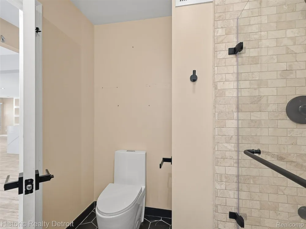 2077 Hyde Park Drive Detroit City, MI 48207