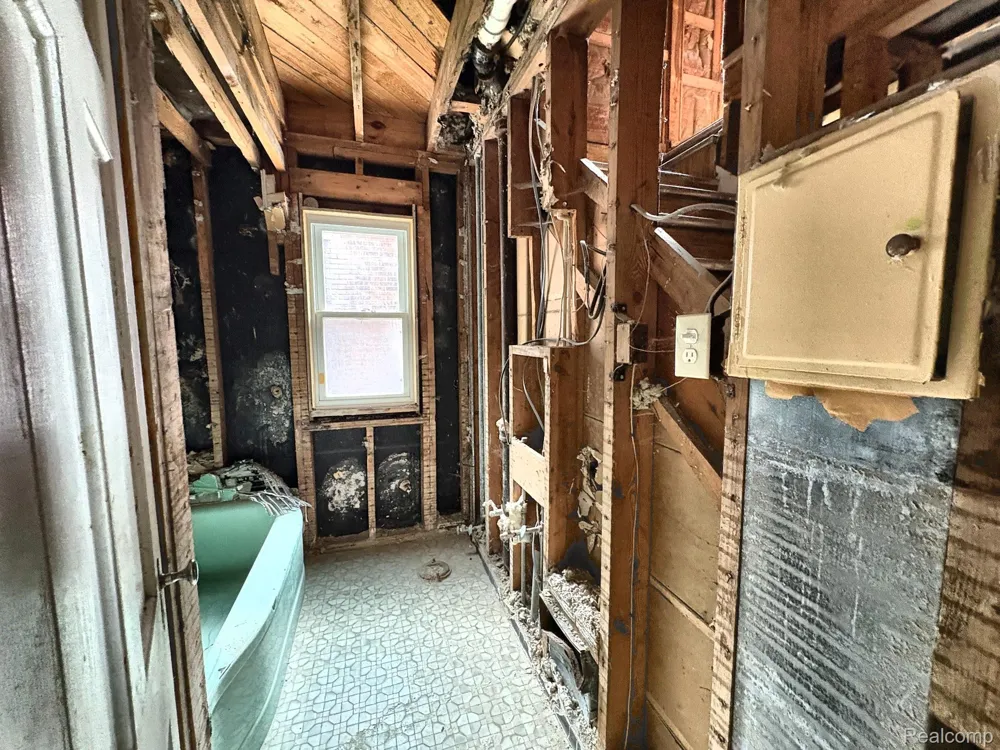 19346 Westphalia Street Detroit City, MI 48205