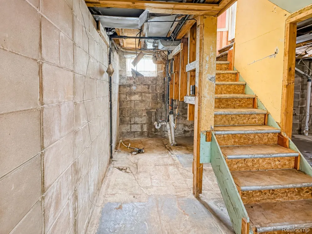 19346 Westphalia Street Detroit City, MI 48205