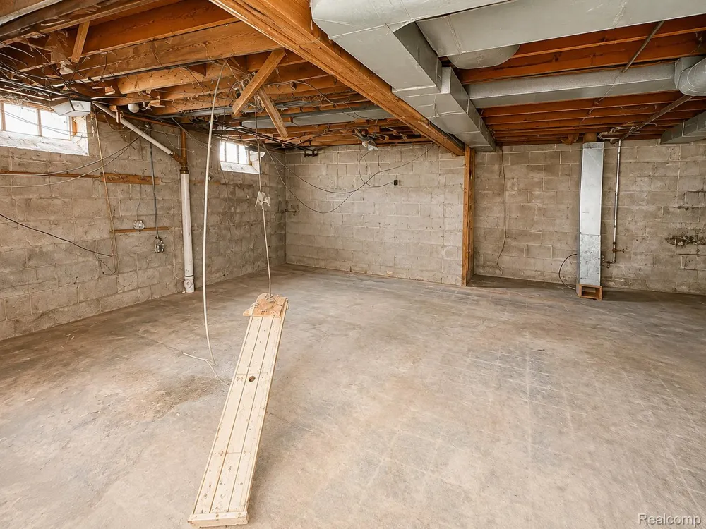 19346 Westphalia Street Detroit City, MI 48205