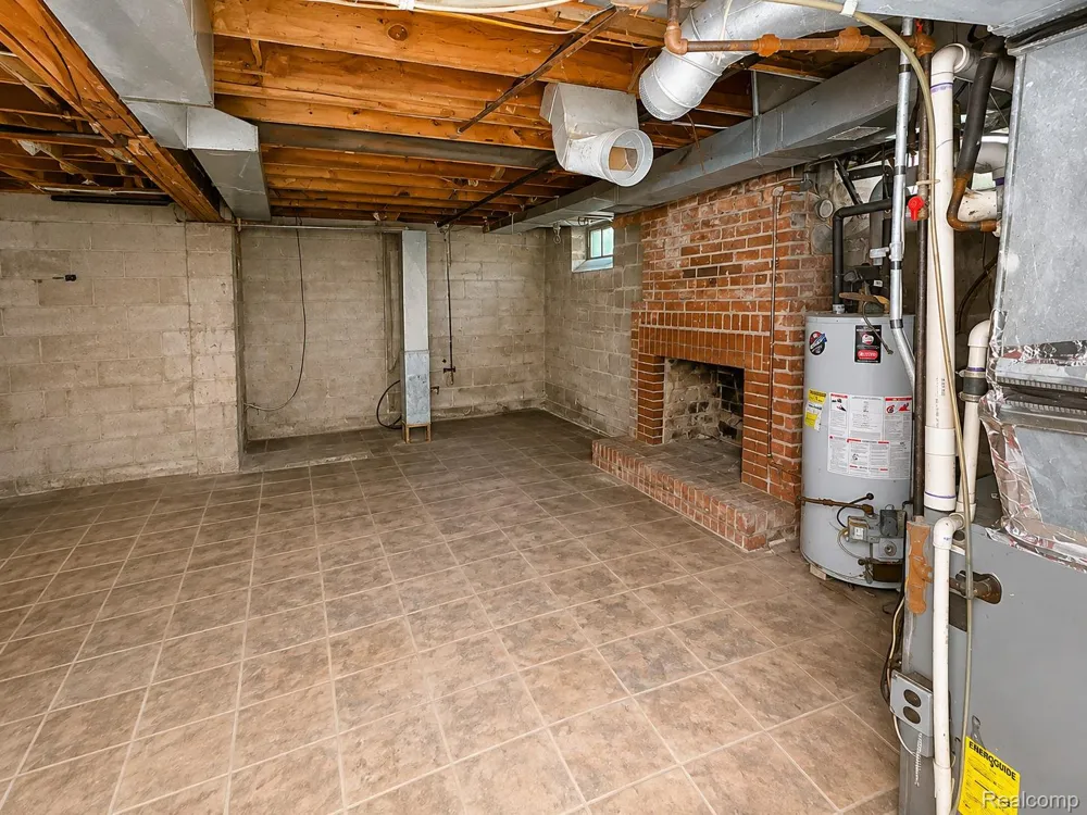 19346 Westphalia Street Detroit City, MI 48205